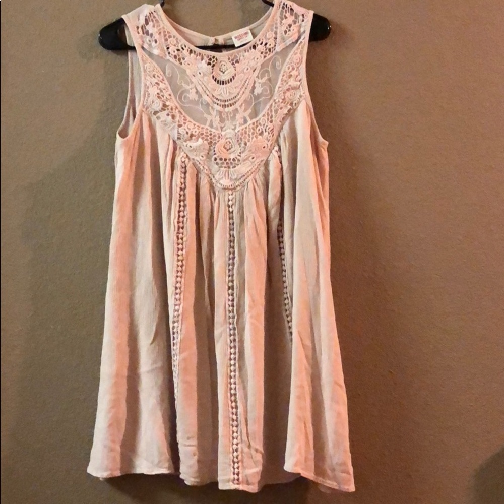 Very elegant light pink tank with lace top